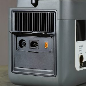 Портативная электростанция FUBAG AS 2400i (аккумулятор LiFePO4) в Симферополе фото