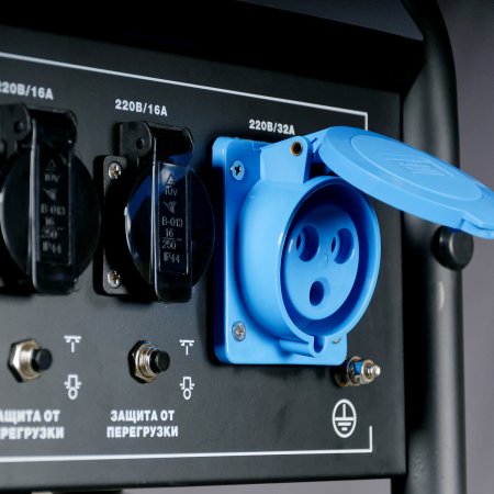 Бензиновый генератор с электростартером и коннектором автоматики FUBAG BS 7500 A ES Бензиновый генератор с электростартером и коннектором автоматики FUBAG BS 7500 A ES в Симферополе фото